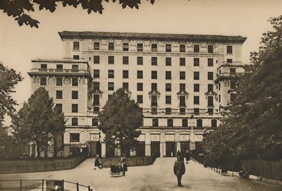 الكتلة الجبلية للبناء في الغرب ينتهي بأهم موقع ، c1935. بواسطة جويل