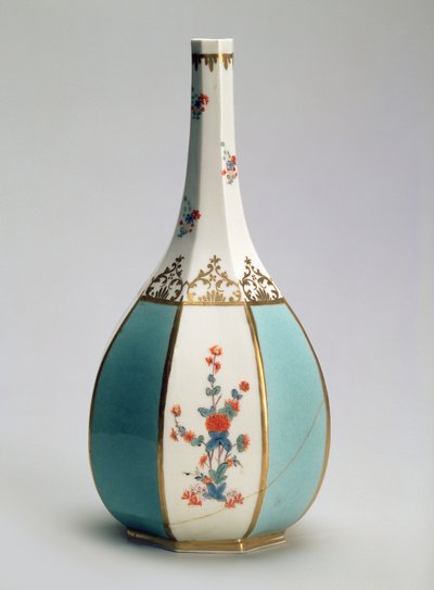قارورة على شكل زجاجة ساكي اليابانية ، لمصنع ميسن ، ج .1725 (بورسلين) بواسطة Johann Gregor Herold