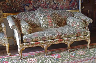 A George III Giltwood Humpback-bedstead الصودا بواسطة جون بلادويل