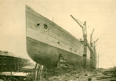 "The Aquitania on the Stocks" ، عام 1930. بواسطة جون براون وشركاه
