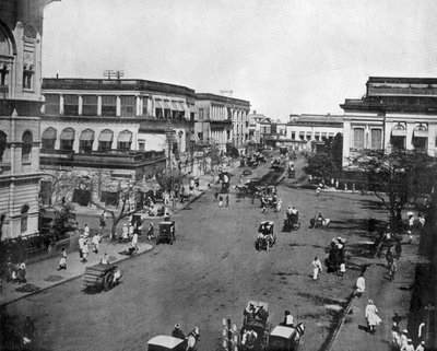 Street of Clive in Calcutta in India صورة لجون لوسون ستودارد (1850 1931) منشورات ترافيلر آند كونفيرنسير التعليمية لشيكاجو (صورة أبيض وأسود) بواسطة جون لوسون ستودارد