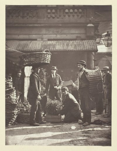 كوفنت جاردن لابوررز ، 1881. بواسطة جون طومسون