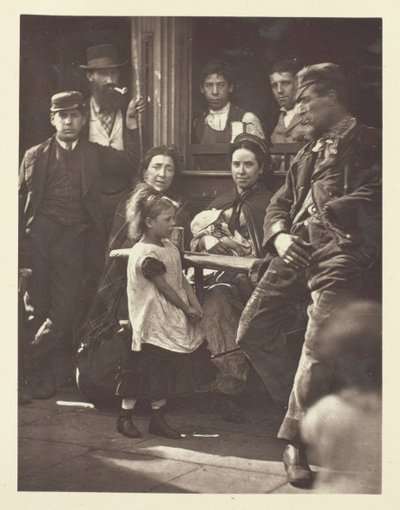 هوكي ألف ، من وايت تشابل ، 1881. بواسطة جون طومسون