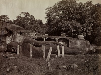 بارانيرفانا بوذا ، غال فيهارا ، بولوناروفا ، سيلان ، 1870-1871. بواسطة جوزيف لوتون