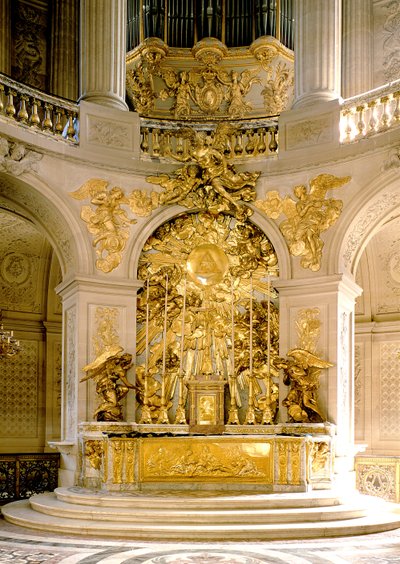 المذبح في الكنيسة الملكية بواسطة جول هاردوين مانسارت