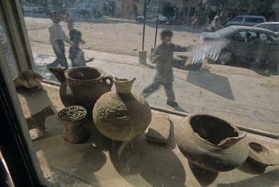  بواسطة كينيث جاريت