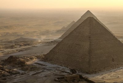  بواسطة كينيث جاريت