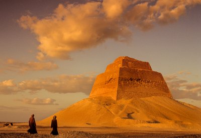  بواسطة كينيث جاريت