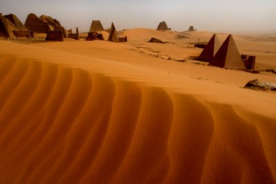  بواسطة كينيث جاريت