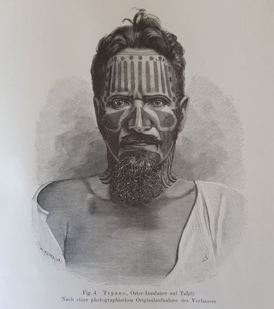 خوان تيبانو ، رسم توضيحي من "حول وشم سكان جزر عيد الفصح" ، بقلم هجالمار ستولب بواسطة كنوت حجلمار (بعد) ستولب
