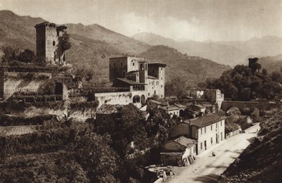 إيطاليا: قلعة Verrucola ، Fivizzano (b / w photo) بواسطة كيرت هيلشر