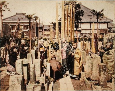 جنازة يابانية (طباعة زلال ملونة باليد) بواسطة Kusakabe (Attr. To) Kimbei