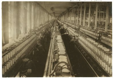 أطفال يعملون في غرفة الغزل في كورنيل ميل ، فال ريفر ، ماساتشوستس ، 1912 بواسطة لويس ويكس هاين