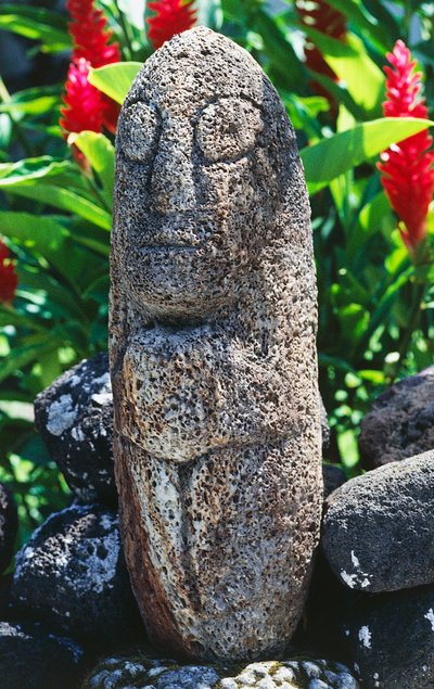 Anthropomorphic Tiki sculpture, Papeete, Tahiti, Society Islands, Archipelago of Windward Islands, French Polynesia (overseas territory of French Republic) بواسطة غير معروف غير معروف