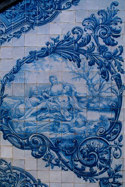 Glazed tiles from the Palace of the Counts of Estoi. Estoi, Portugal بواسطة غير معروف غير معروف