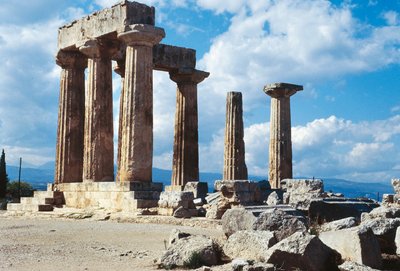 Greece, Peloponnesus, Corinth, Temple of Apollo, Doric columns with Classical Greek architecture بواسطة غير معروف غير معروف