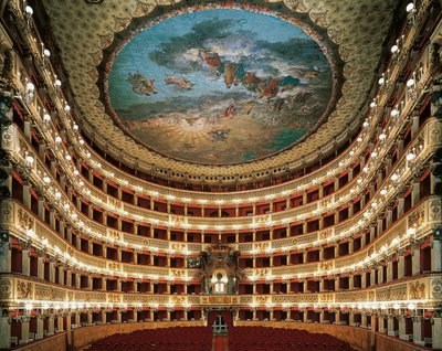 Interior view of the stage of the San Carlo Theatre in Naples بواسطة غير معروف غير معروف