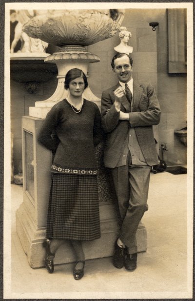 Lady Rachel Cavendish and Viscount Stuart of Findhorn (b/w photo) بواسطة غير معروف غير معروف