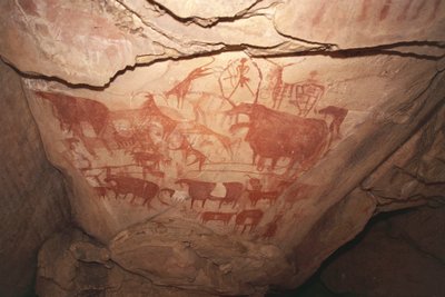 Painting depicting hunting scenes, Saharan rock art, Enneri Tougwi, Tibesti, Chad بواسطة غير معروف غير معروف