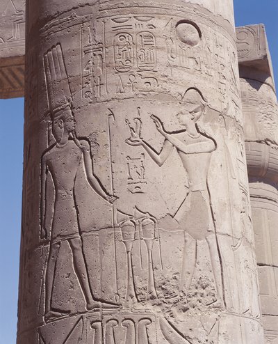 Relief of pharaoh holding goddess of justice Maat before Amon on pillar بواسطة غير معروف غير معروف