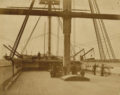 السطح الربعي للسفينة HMS "Impregnable",1852-1854 (صورة فوتوغرافية) بواسطة أمعاء لينيوس
