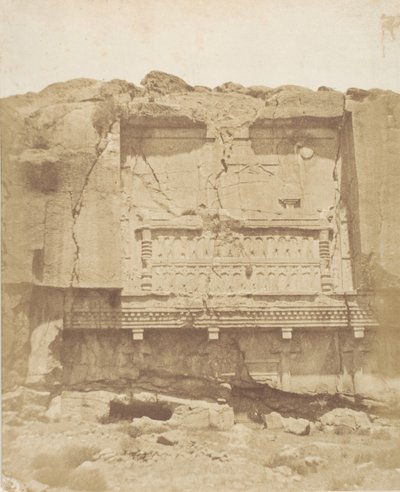 مقبرة صخرية في برسيبوليس ، 1858. بواسطة لويجي بيسشي