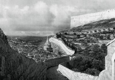 أماكن الدفن اليهودية بالقرب من سور القدس ، 1937 بواسطة مارتن هورليمان