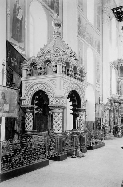 قبر Minins في كاتدرائية المخلص في نيجني نوفغورود الكرملين ، روسيا ، 1896. بواسطة مكسيم دميترييف
