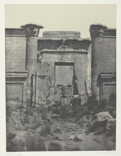Medinet-Habou ، Propylaea of Thutmoseum ؛ طيبة بواسطة ماكسيم دو كامب