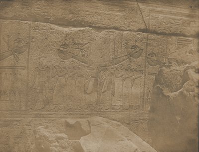 قصر الكرنك ، المنحوتات الخارجية للحرم الجرانيتى ، 1849-1851. بواسطة ماكسيم دو كامب