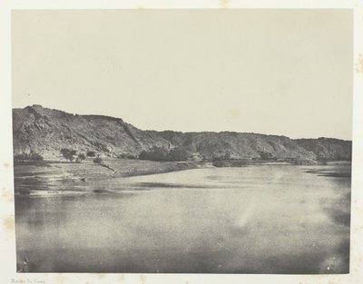 الضفة الشرقية لقرية باب النيل ، منظر مأخوذ من جنوب فيلو ، النوبة ، 184951 ، طُبع عام 1852. بواسطة ماكسيم دو كامب