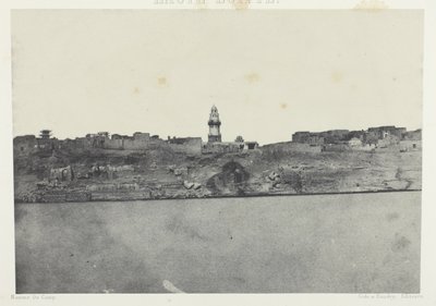 منظر عام لإسنا، مصر العليا، اللوحة 64 من ألبوم "مصر والنوبة وفلسطين وسوريا" (1852) بواسطة ماكسيم دو كامب