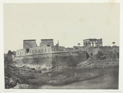 منظر من الزاوية الجنوبية الغربية ، فيلو ، النوبة ، 184951 ، طُبع عام 1852. بواسطة ماكسيم دو كامب