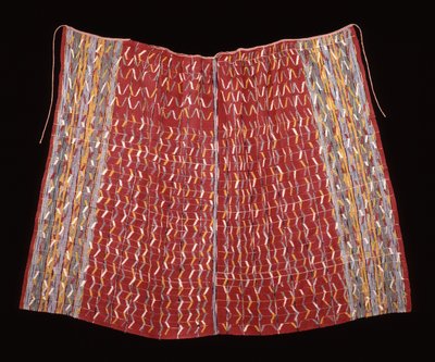 رأس Cofradia ، ربما لشكل القديس ، حوالي 1920-1940 (قطن ؛ نسج عادي ذو وجه ملتوي مع خطوط سداة ونقش ملتوي ونقش اللحمة التكميلية) بواسطة المايا المايا
