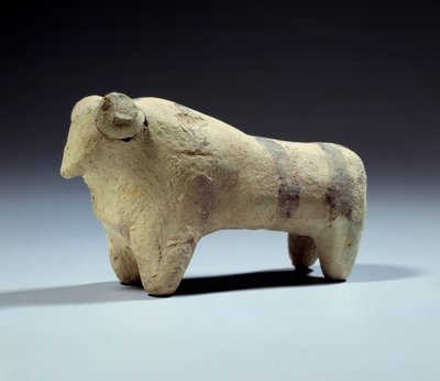 Medopotamie: تمثال صغير لثور من الطين مع شرائط مطلية. فترة عبيد (5000-4000 ق.م.) 4700-4200 ق. باريس ، متحف اللوفر بواسطة بلاد ما بين النهرين
