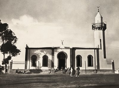 "بناء إمبراطورية" في العصر الفاشي: مسجد أسمرة ، 09/05/1936 (b / w photo) بواسطة موديستينو بالدينيتي