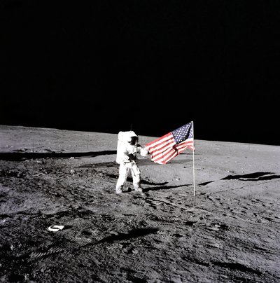 أبولو 12 - ناسا ، 1969. بواسطة صور وكالة ناسا