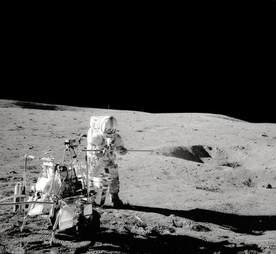 أبولو 14 - ناسا ، 1971. بواسطة صور وكالة ناسا