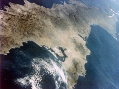 باجا كاليفورنيا شوهد من على متن رحلة مكوك الفضاء الثانية ، نوفمبر 1981. بواسطة صور وكالة ناسا