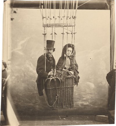 صورة شخصية مع زوجته إرنستين في بالون جندول ، ج. 1865 ، طبع ج. 1890. بواسطة نادار