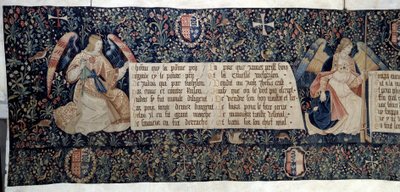 تعليق الوحي (1373-1383) ملائكة تحمل أدوات الآلام. نسيج لنيكولاس باتاي (1330-1405) بواسطة نيكولاس باتايل
