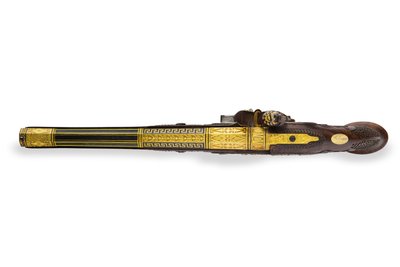 واحد من زوج من مسدسات فلينتلوك ذات البنادق الفضية ، فرساي ، 1825 بواسطة نيكولاس نويل بوتيه