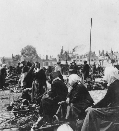 نساء السوق ، أراس ، فرنسا ، الحرب العالمية الأولى ، c1914-c1918 بواسطة العندليب وشركاه