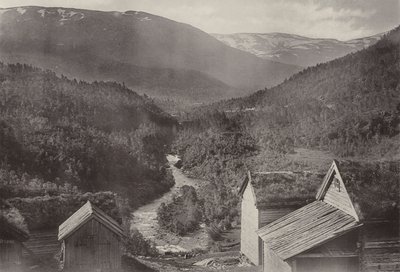 النظر إلى الشرق من فندق Stalheim (b / w photo) بواسطة مصور نرويجي