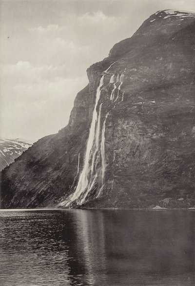 The Seven Sisters (Waterfall) Geiranger (صورة b / w) بواسطة مصور نرويجي
