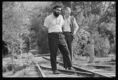 فرانسيس فورد كوبولا وفريد أستير في مجموعة "قوس قزح فينيان" ، 1968 (صورة بالأبيض والأسود) بواسطة أورلاندو سويرو