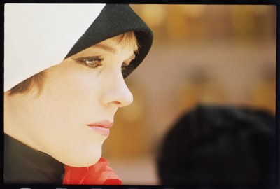 جولي أندروز في موقع تصوير فيلم "Thoroughly Modern Millie" بواسطة أورلاندو سويرو