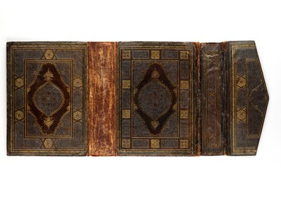 تجليد الكتب للقرآن ، اسطنبول بواسطة المدرسة العثمانية