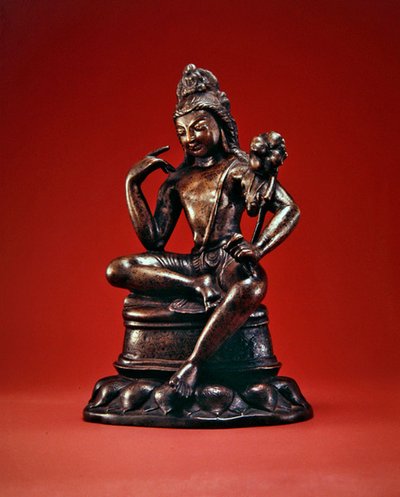 Padmapani Lokeshvara جالسًا في التأمل ، النصف الأول من القرن السابع (برونزي مطعمة بالفضة والنحاس) (انظر أيضًا 394853) بواسطة المدرسة الباكستانية