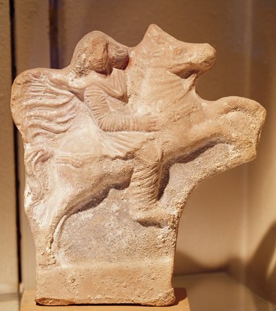تمثال الفارس البارثي (الطين) بواسطة Parthian School